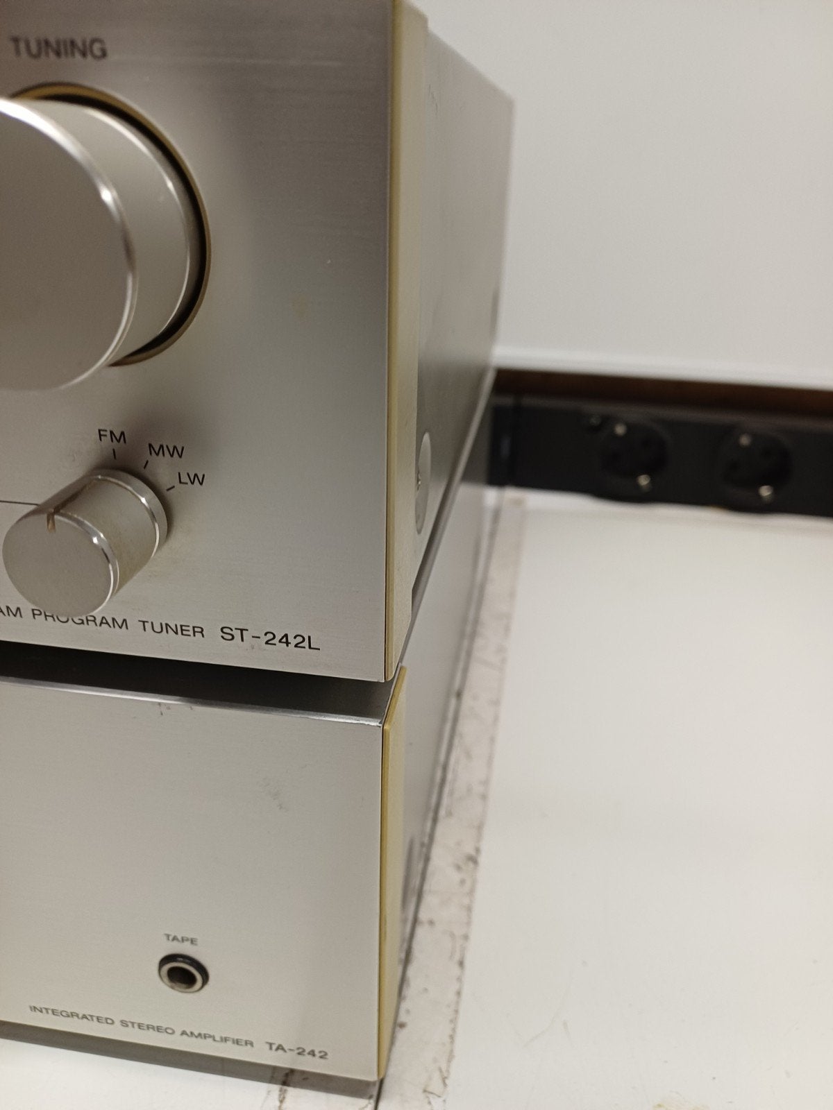 Sony TA-242 Versterker & ST-242L Tuner Set - Onderhoud Nodig, Ophalen of Verzenden, Gebruikt, Sony, Losse componenten