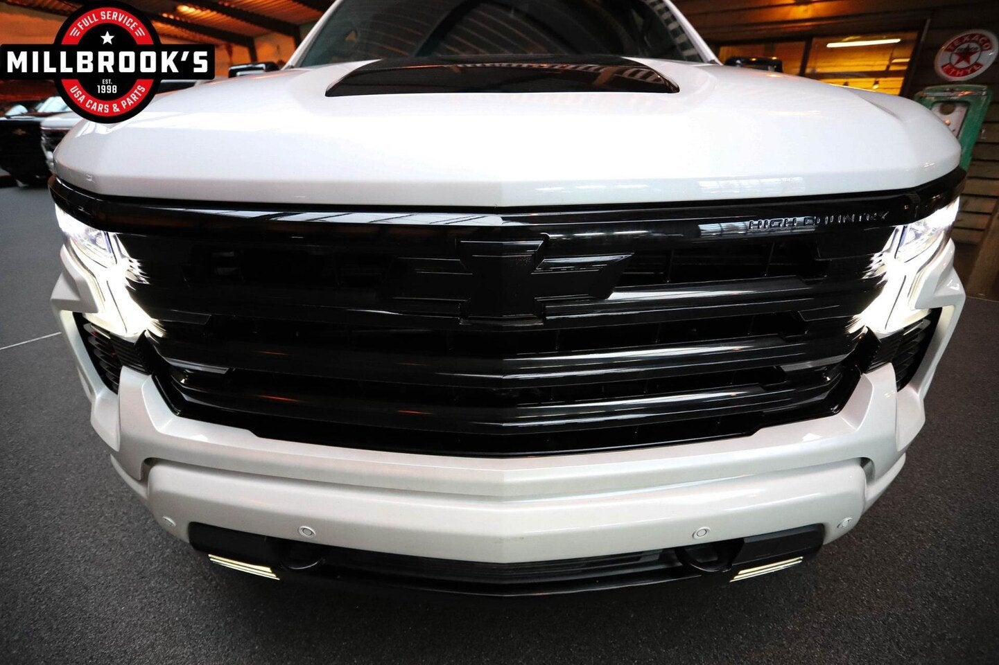 Chevrolet Silverado High Country Black Edition, Widebody, LP, 8 cilinders, 4 stoelen, Wit, Leder
