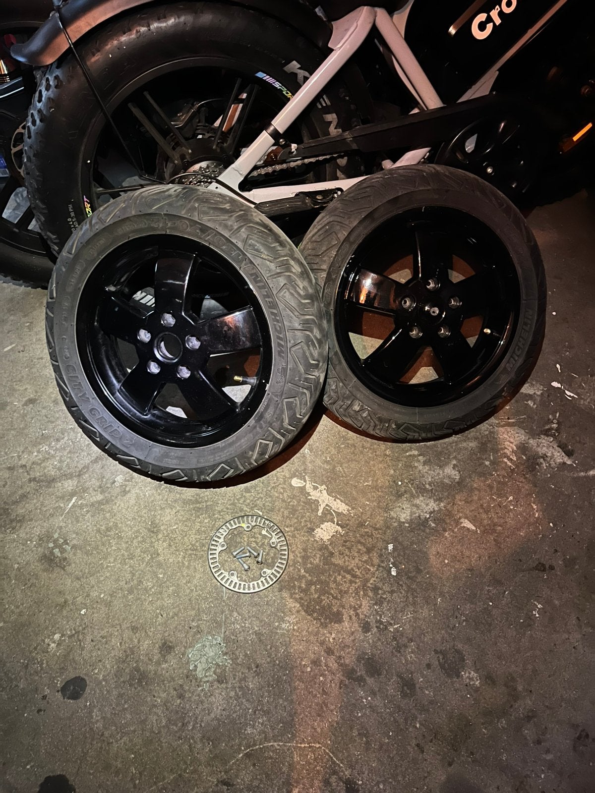Vespa banden Michelin city grip, Ophalen of Verzenden, Zo goed als nieuw, Benzine, Overige modellen
