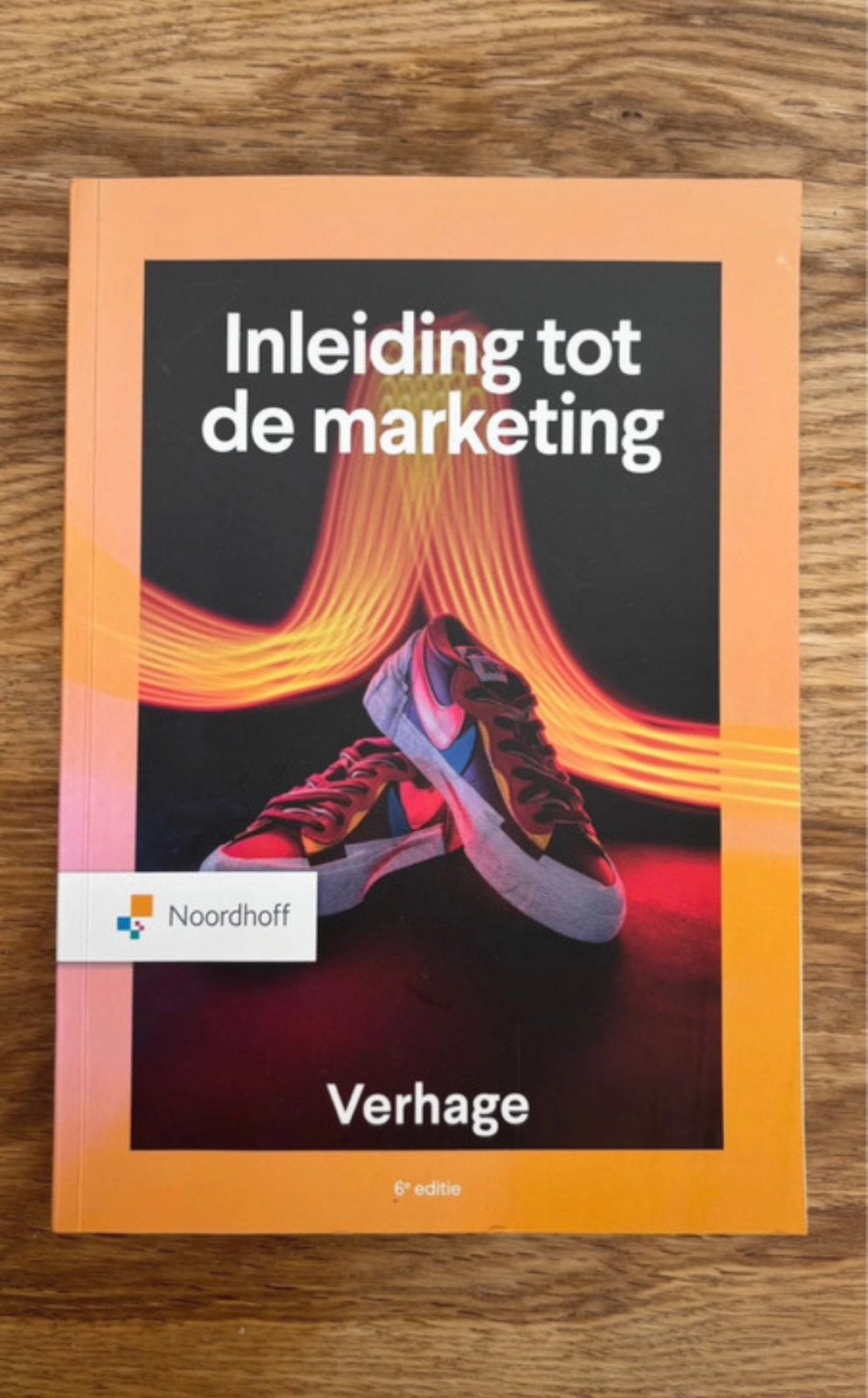 Inleiding tot de marketing 6e editie, Ophalen of Verzenden, Gelezen, Economie en Marketing