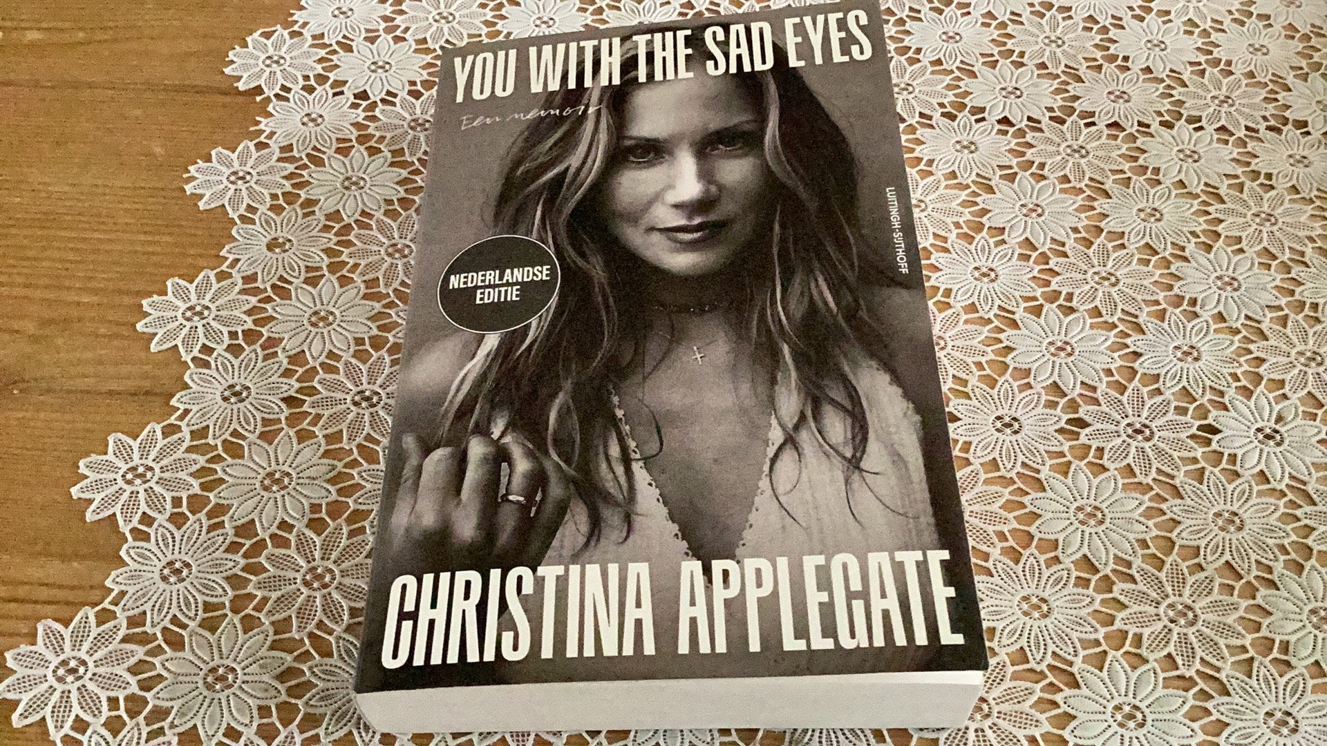 You with  the sad eyes - Christina Applegate, Boeken, Ophalen of Verzenden, Zo goed als nieuw, Overige