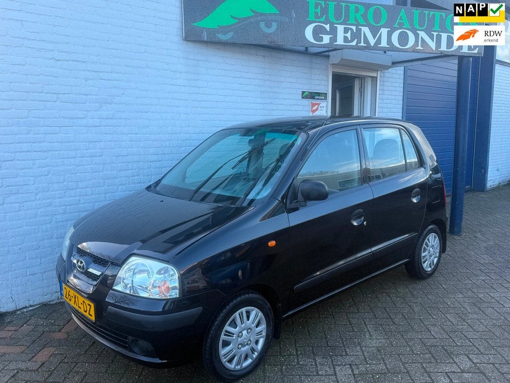 Hyundai Atos 1.1i Active Young 1 JAAR APK BIJ LEVERING NIEUW, Auto's, Hyundai, Voorwielaandrijving, 31 €/maand, 4 cilinders, Zwart