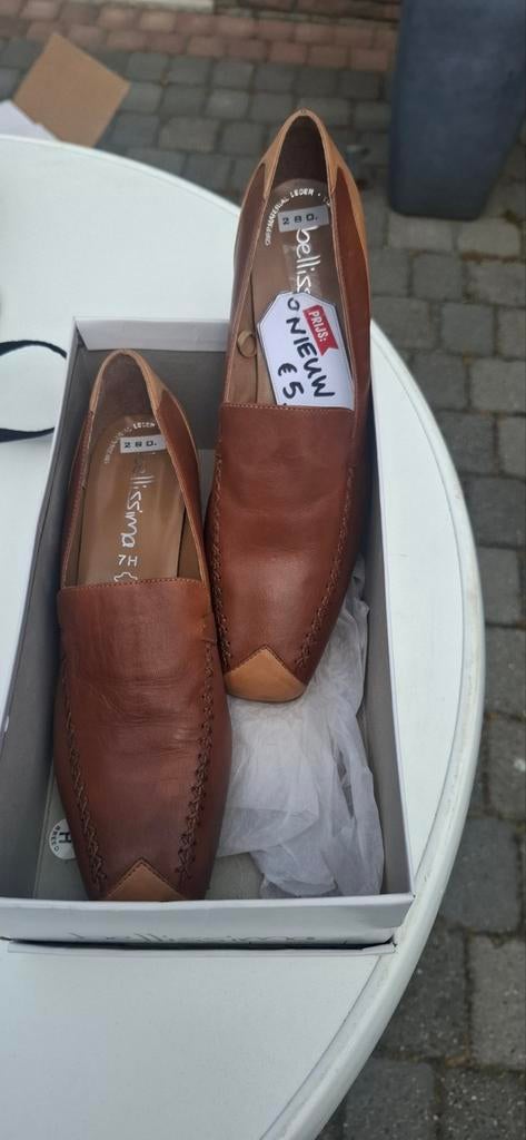 Nieuwe Bellissima dames instappers, maat 41, Kleding | Dames, Bruin, Instappers, Nieuw, Ophalen of Verzenden