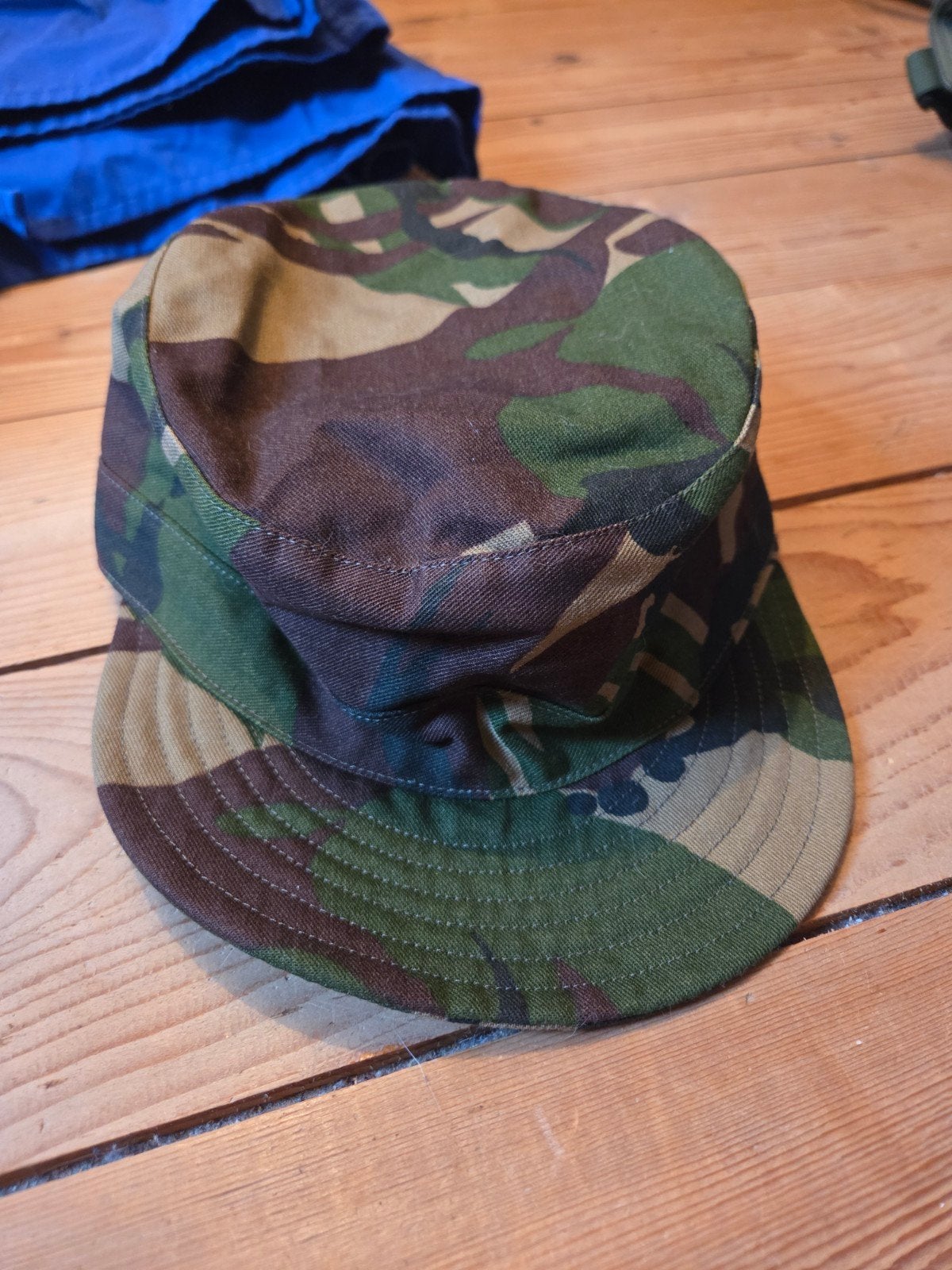 Veldpet maat 55, Verzamelen, Ophalen of Verzenden, Landmacht, Nederland, Kleding of Schoenen