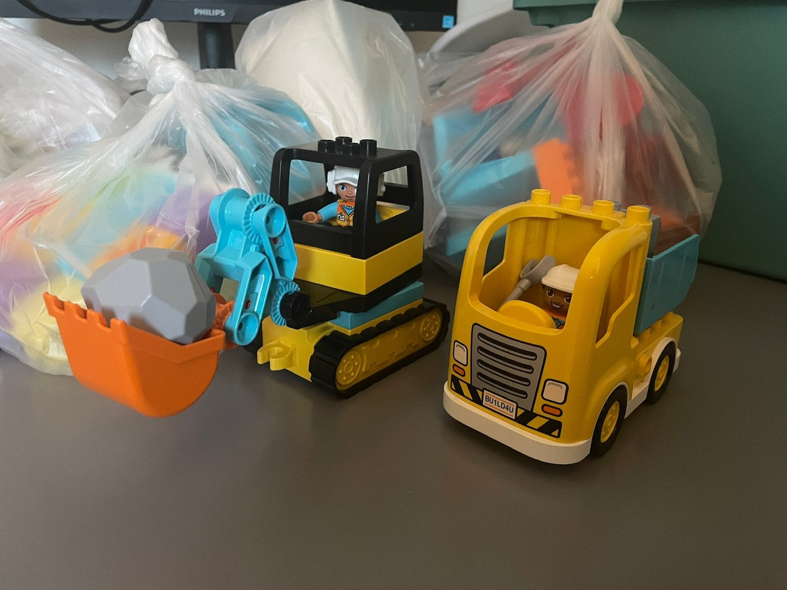 Duplo brandweerwagen vrachtwagen en graafmachine, Kinderen en Baby's, Ophalen of Verzenden, Gebruikt, Duplo