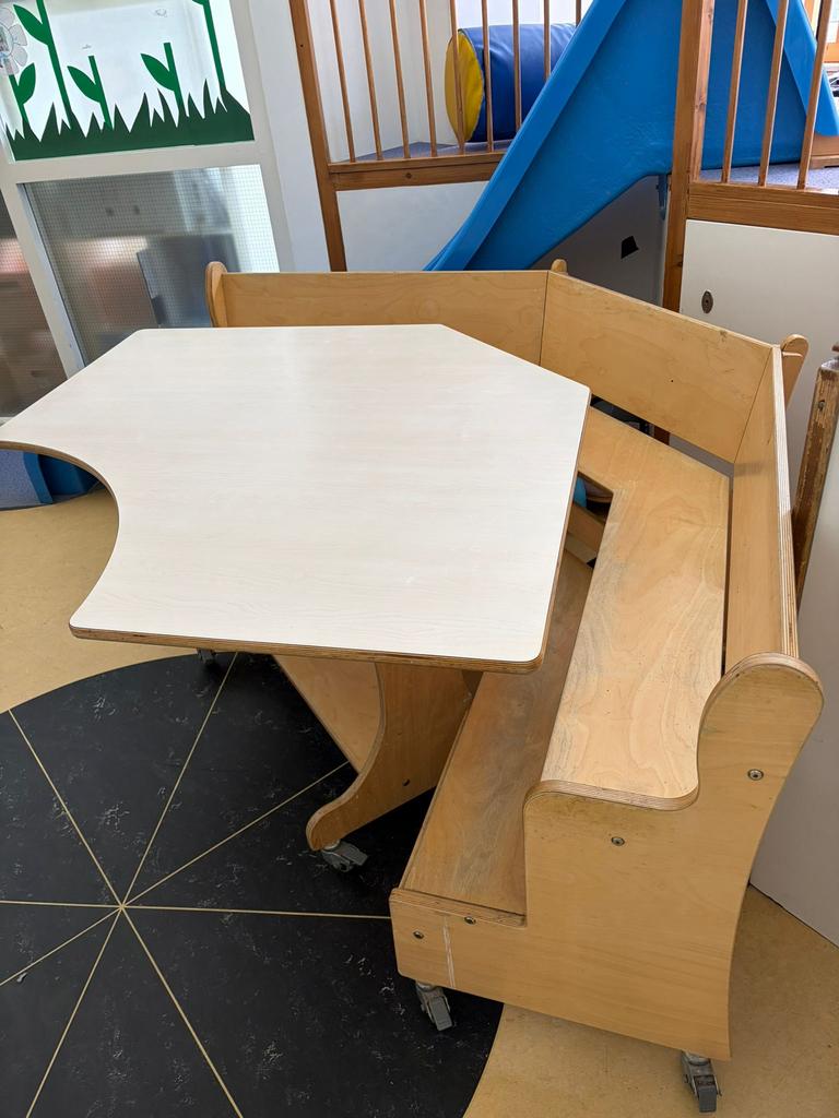 Tafel kinderopvang, Ophalen, Gebruikt, Tafel(s)