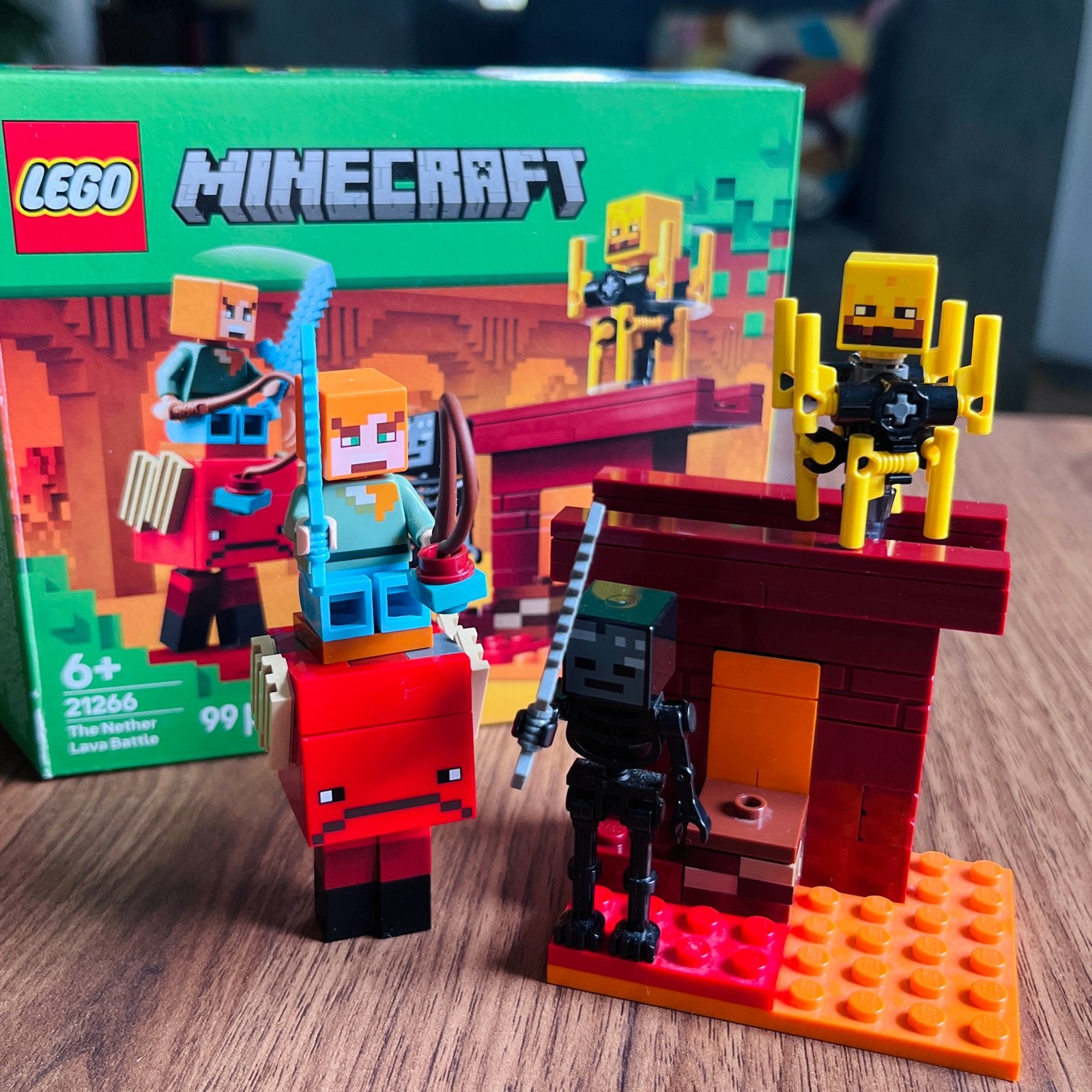 Lego Minecraft 21266 - Lavastrijd in de Nether - compleet, Minecraft, Lego, Ophalen of Verzenden, Zo goed als nieuw