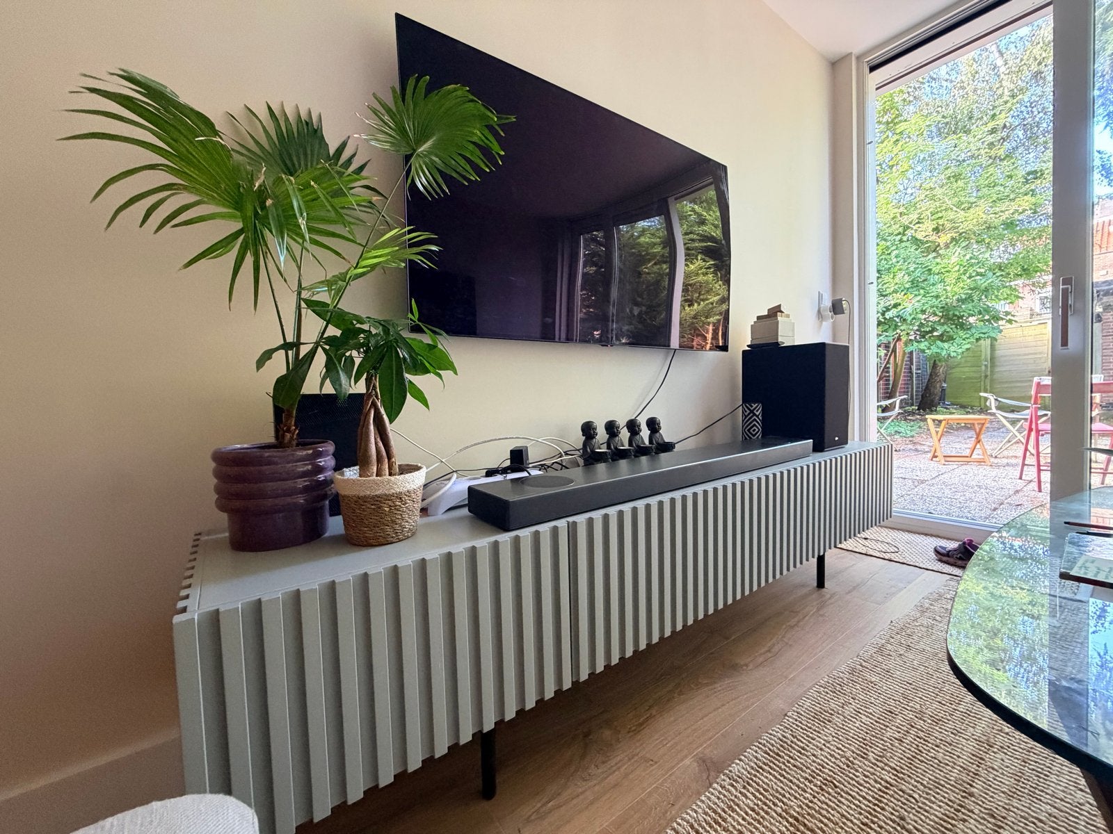 Stijlvol TV-meubel met uniek geribbeld design, Gebruikt, Ophalen of Verzenden, 200 cm of meer, Minder dan 100 cm