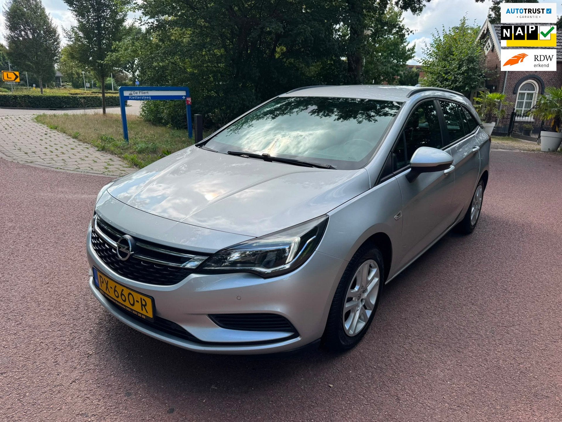 Opel Astra Sports Tourer 1.0 Online Edition / Navi / Airco /, Auto's, Voorwielaandrijving, Gebruikt, Euro 6, 1178 kg