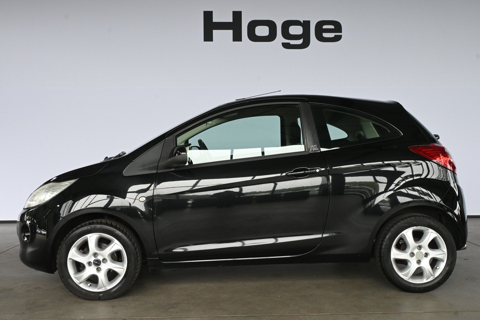 Ford Ka 1.2 Trend Airco Elektrisch Pakket! Licht metaal Nieu, Auto's, Voorwielaandrijving, Stof, Gebruikt, 4 cilinders
