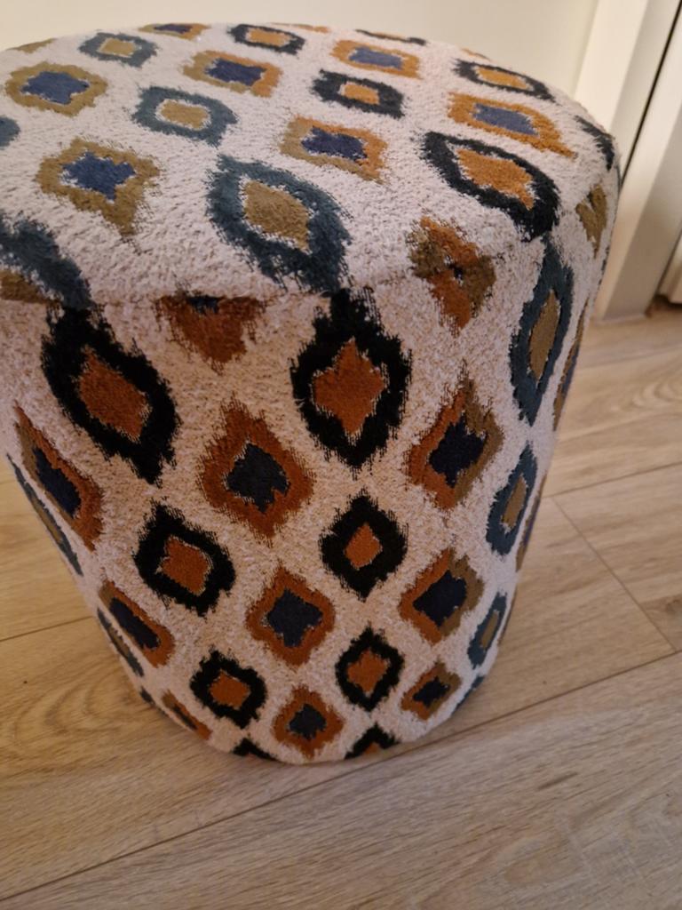 Beklede poef, Ophalen of Verzenden, Rechthoekig, Minder dan 50 cm