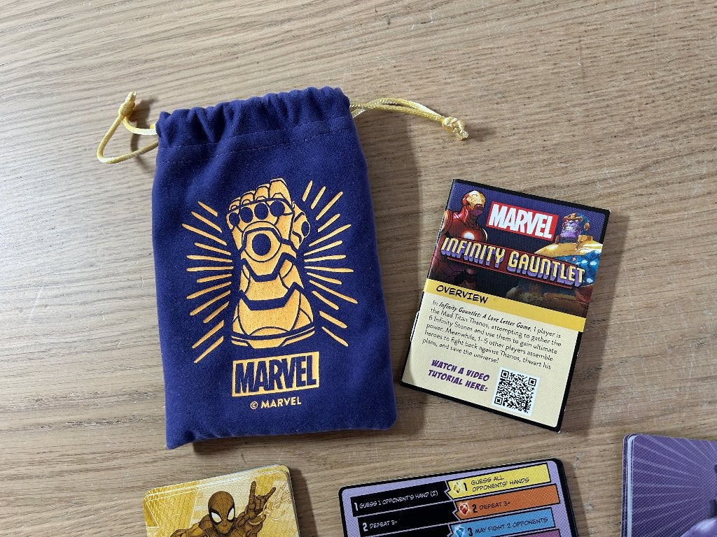 Marvel Infinity Gauntlet Kaartspel, Ophalen of Verzenden, Zo goed als nieuw