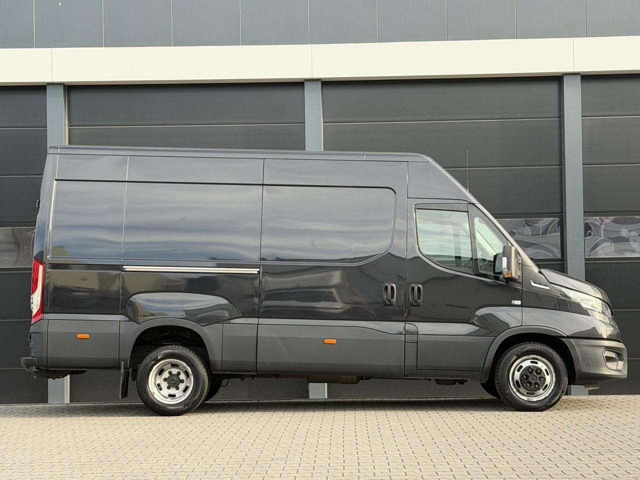 Iveco Daily 3.0 35C 180pk Dubbellucht Camera (bj 2020), Automaat, Euro 6, Iveco, 179 pk