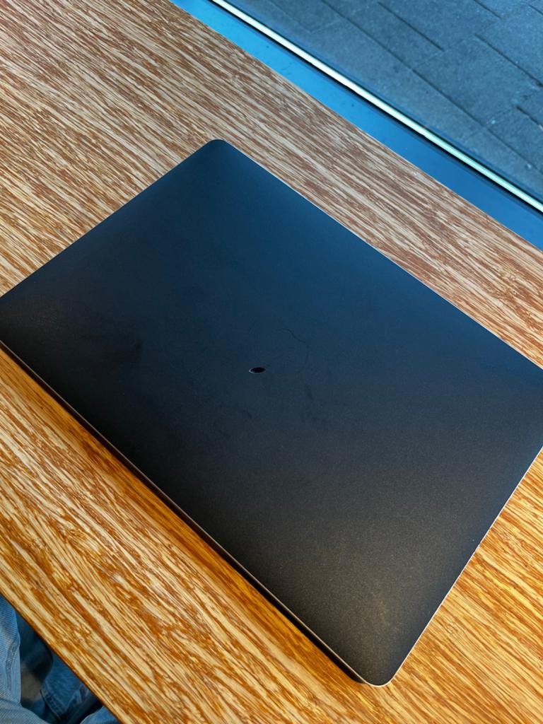 Mooie Macbook pro met touchbar 13’ 🔥, Computers en Software, Apple Macbooks, 2 tot 3 Ghz, 13 inch, Zo goed als nieuw, Ophalen