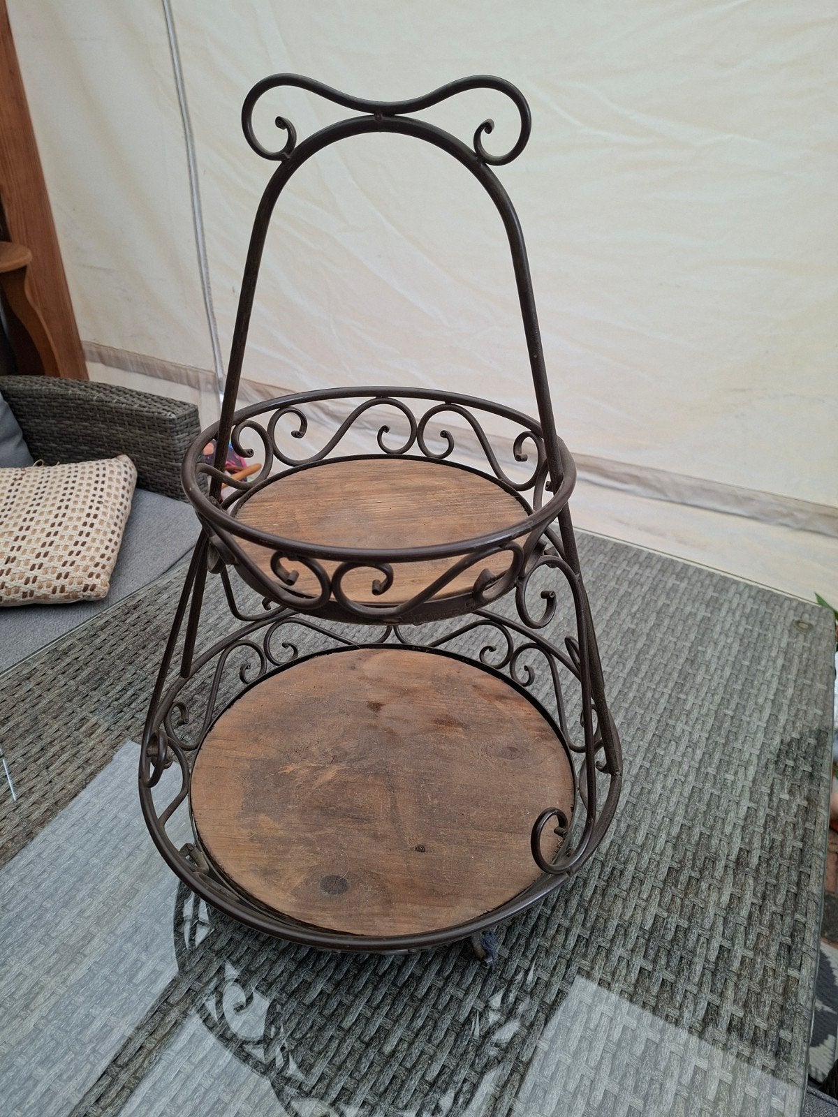 Decoratieve etagère van metaal en hout, Ophalen, Vintage, Gebruikt, Metaal