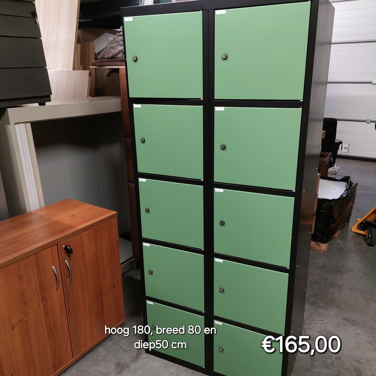 Locker kast, Ophalen