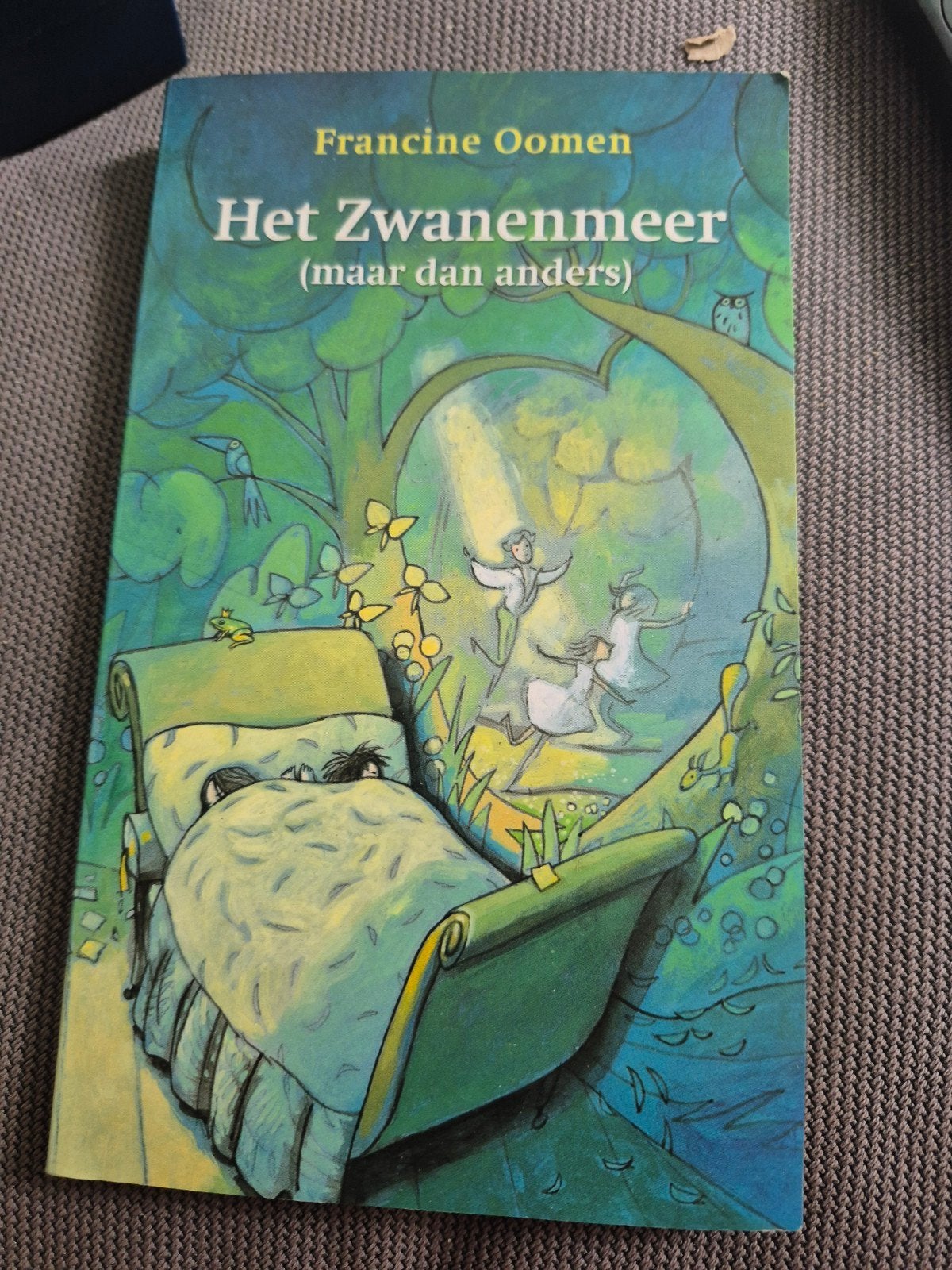 Het Zwanenmeer (maar dan anders) - Francine Oomen, Ophalen of Verzenden, Gelezen, Francine Oomen, Fictie algemeen