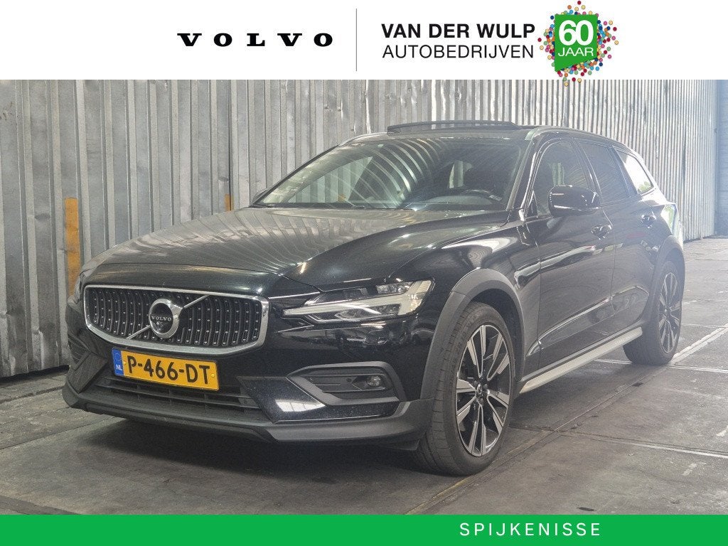 Volvo V60 Cross Country B5 250PK AWD Cross Country PRO | Tre