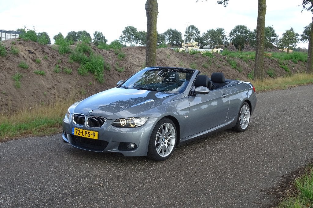 BMW 3-Serie 325i 3.0L Cabrio M-pakket 2010 131.500KM, Auto's, Achterwielaandrijving, Zwart, Cabriolet, 4 stoelen