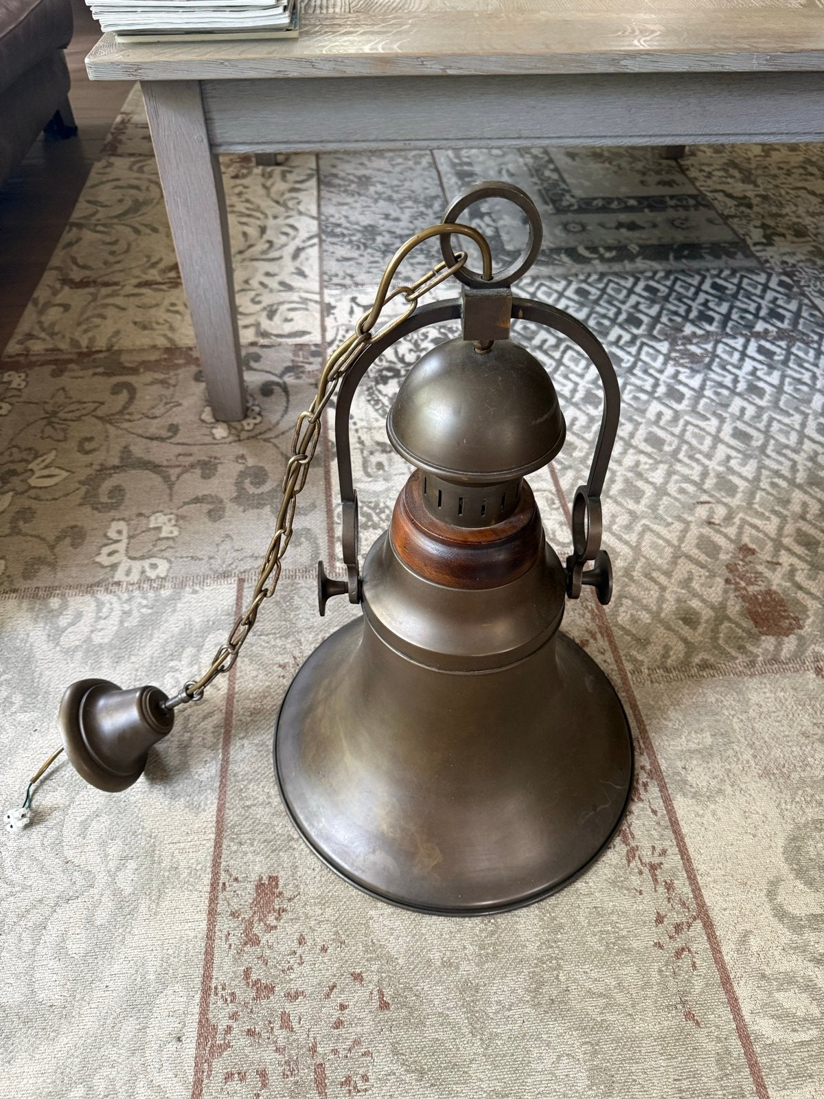 Mooie vintage hanglamp van metaal en hout, Ophalen, Gebruikt, Metaal, E27 (groot)