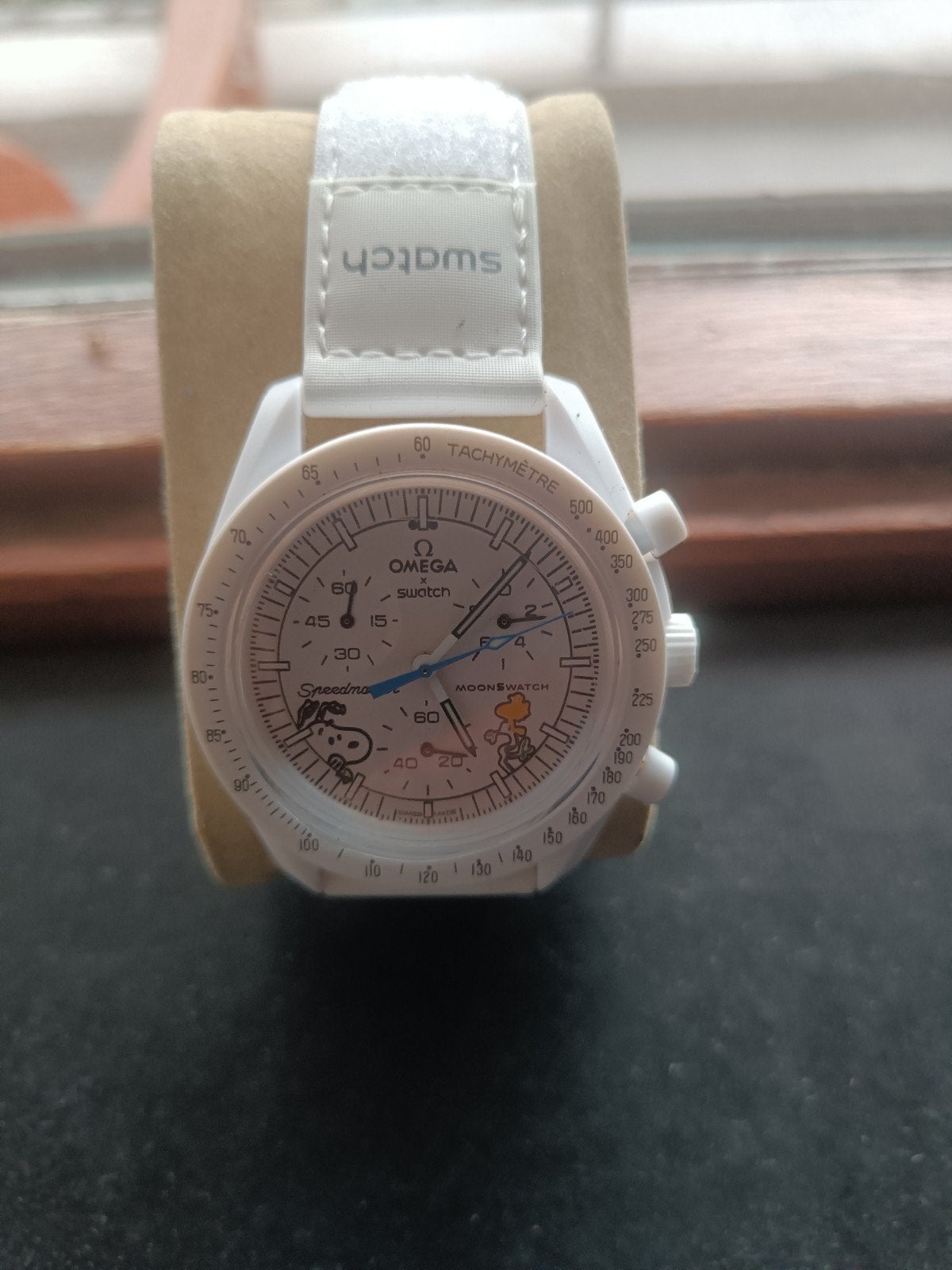 Omega x Swatch Moonswatch Mission to the Moonphase Snoopy, Kunststof, Nieuw, Kunststof, Ophalen of Verzenden