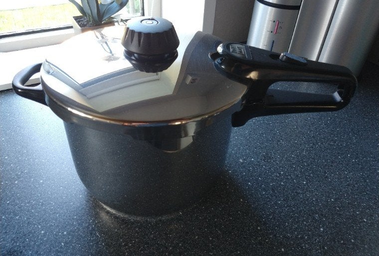 Fissler 6 ltr snelkookpan, Huis en Inrichting, Keuken | Potten en Pannen, Ophalen of Verzenden, Zo goed als nieuw