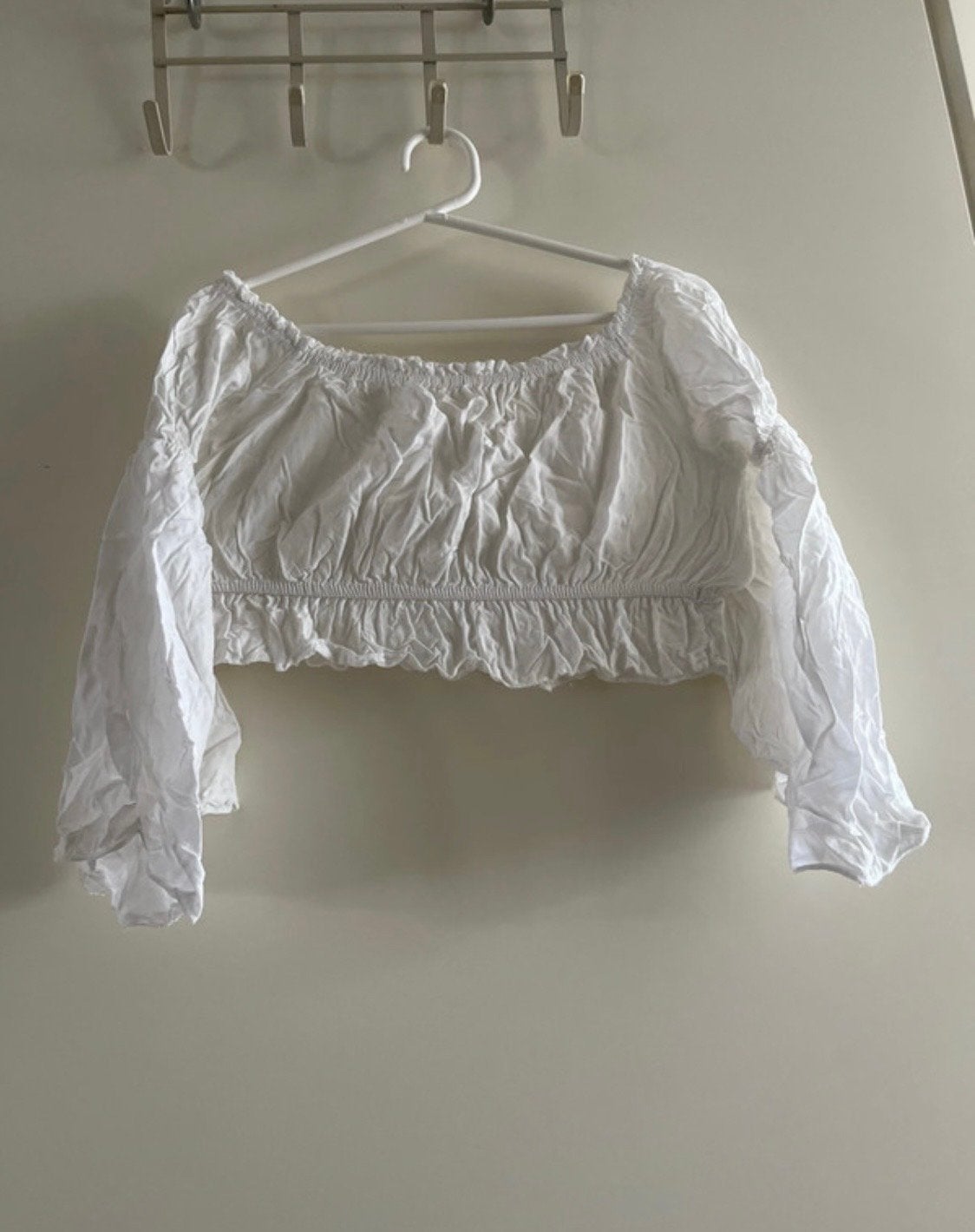 Witte off-shoulder crop top met lange mouwen, Ophalen, Wit, Zo goed als nieuw, Lange mouw