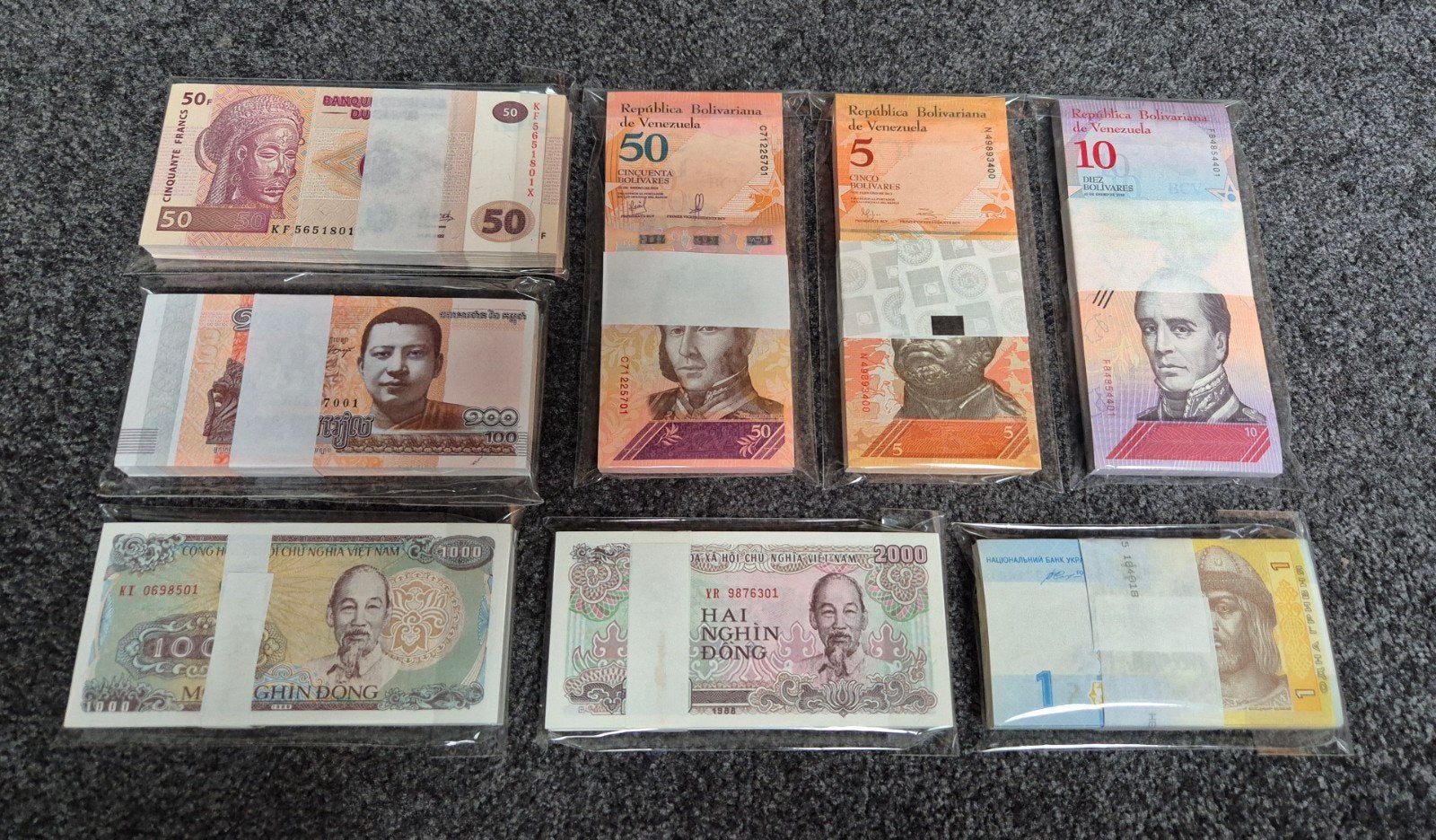 Verzameling 8 bundels bankbiljetten totaal 800 biljetten, Ophalen of Verzenden, Buitenland, Bankbiljetten