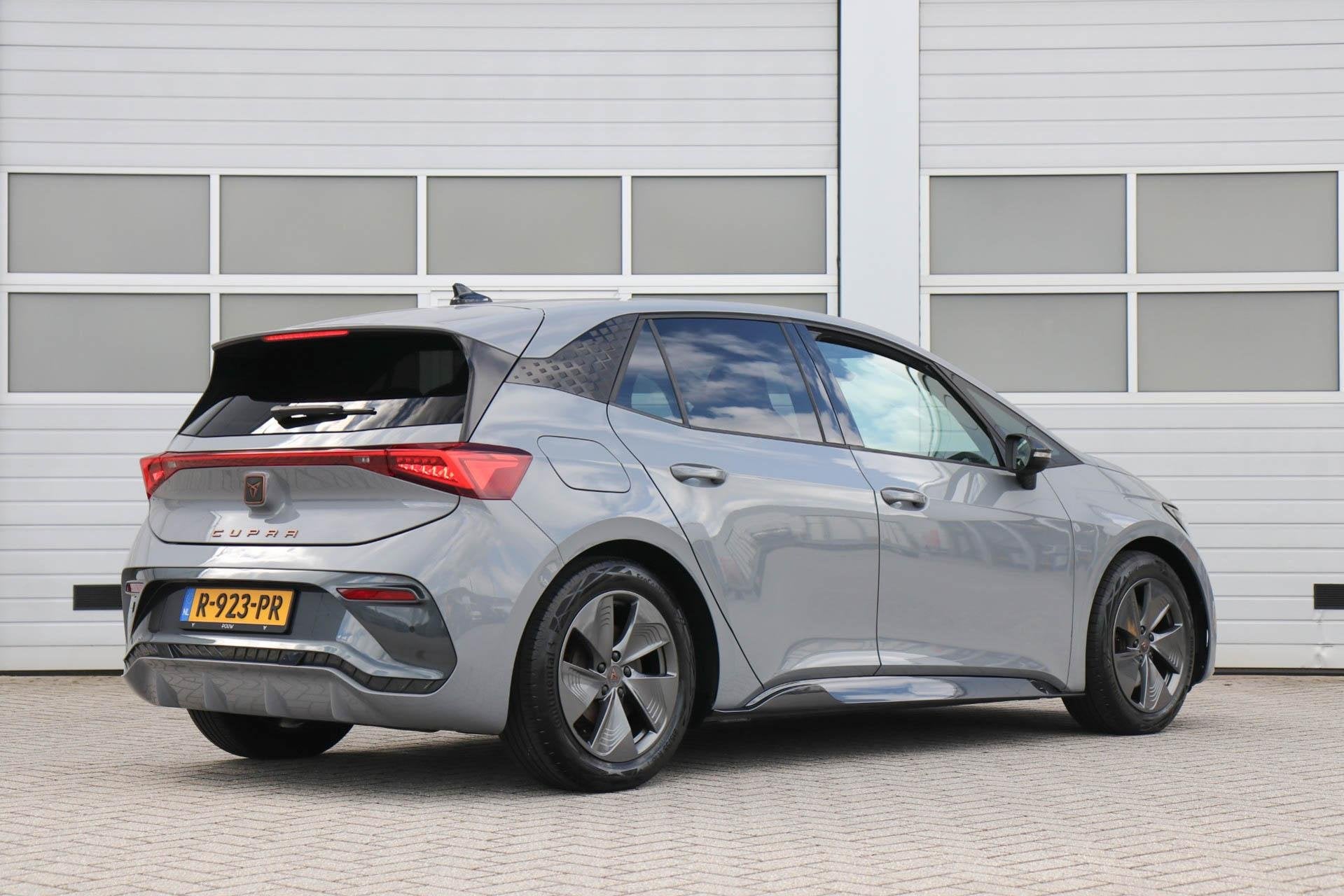 CUPRA Born 204pk Essential 62 kWh | SoH 95% | Full Link | Pa, Auto's, Automaat, 12 maanden, Gebruikt, Zwart