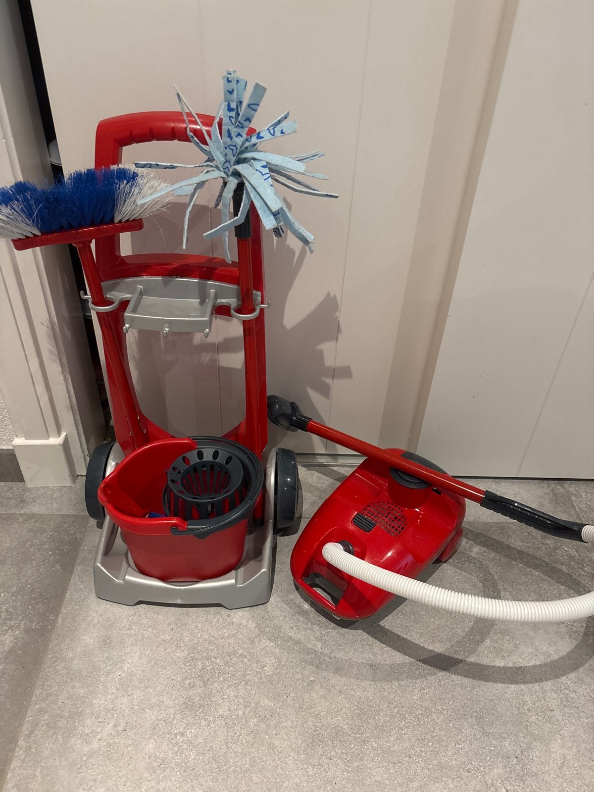 Speelgoed schoonmaakset met stofzuiger en schoonmaakkar, Ophalen, Gebruikt, Jongen of Meisje