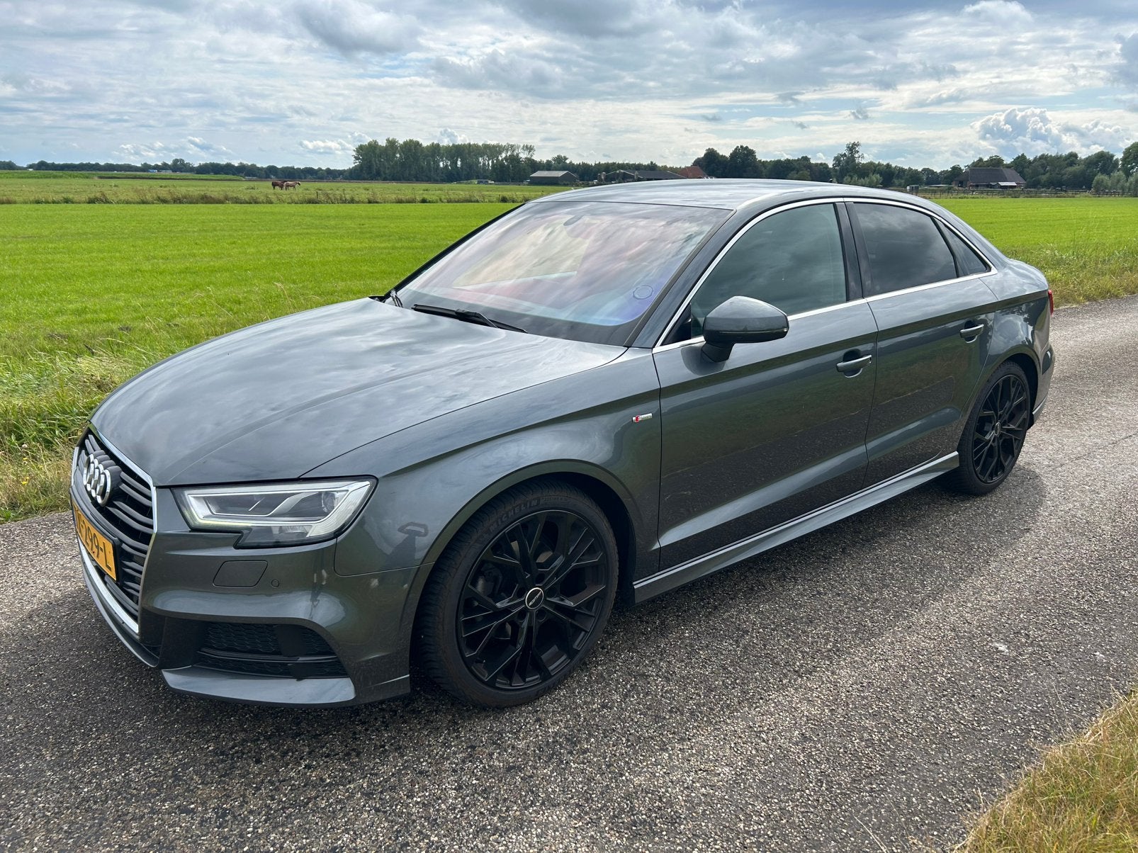 Audi A3 Limousine 35 Tfsi 150pk S Tronic 2018 Grijs, Auto's, Audi, 15 km/l, 1498 cc, Euro 6, 4 cilinders