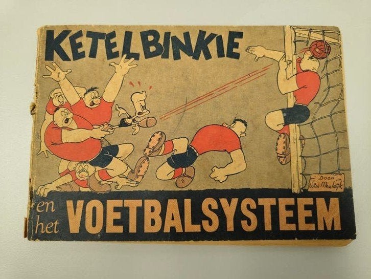 Ketelbinkie en het Voetbalsysteem - Vintage Stripboek, Ophalen of Verzenden