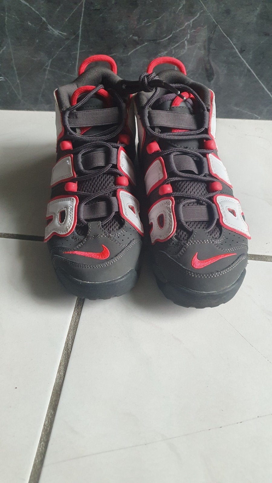 Nike Air More Uptempo DH9719-200 sneakers maat 36.5, Verzenden, Zo goed als nieuw, Nike, Jongen of Meisje