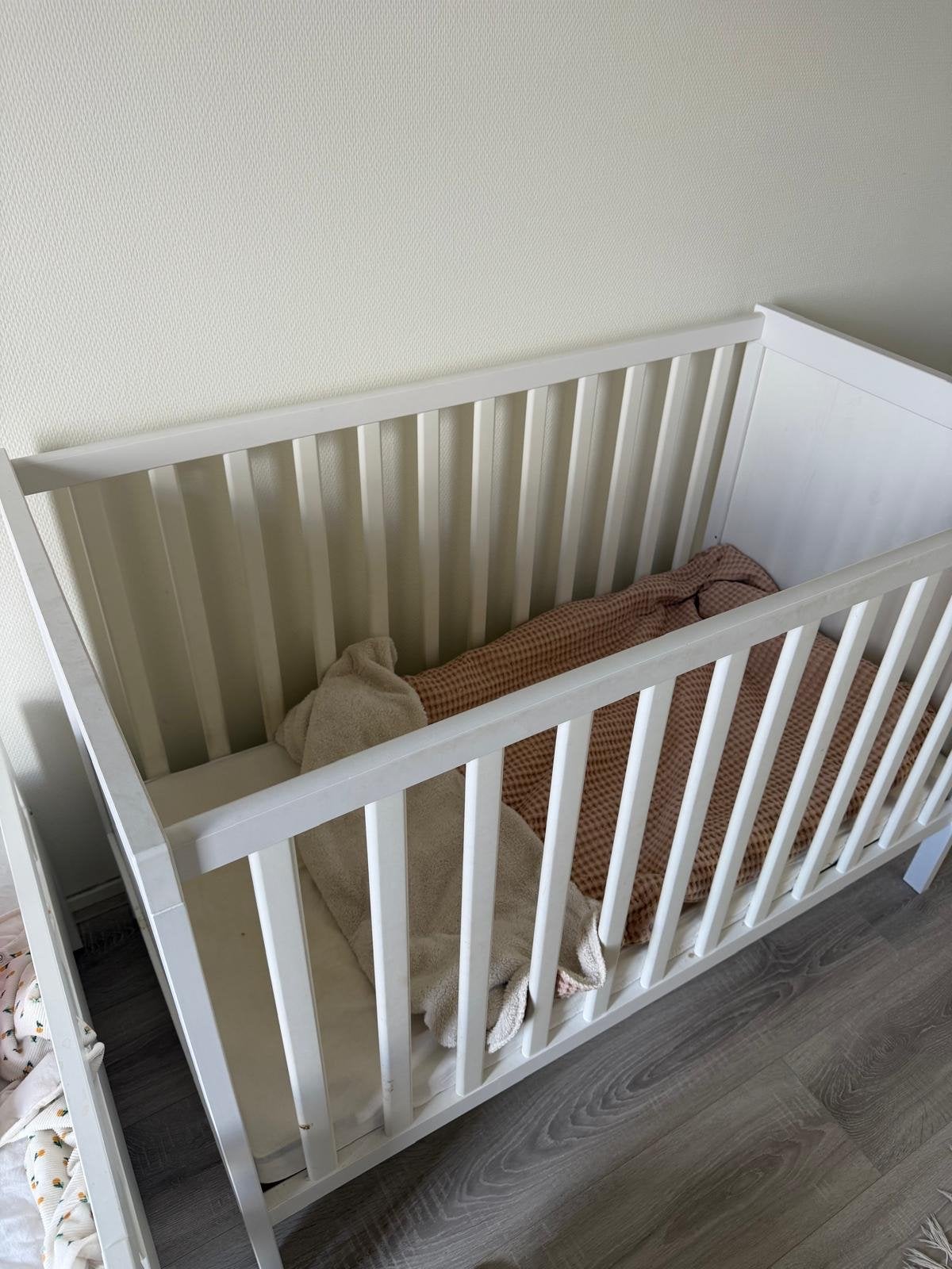 Wit Ledikant voor Baby - Zo goed als nieuw, Ophalen of Verzenden, Zo goed als nieuw, Ledikant