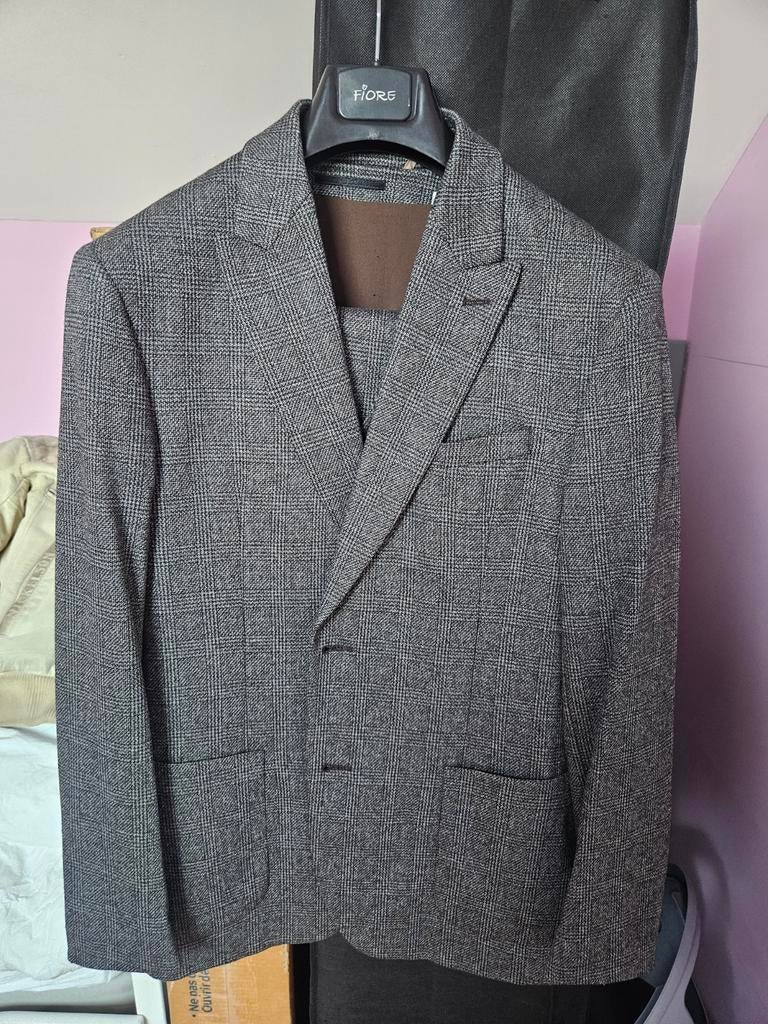 Driedelig pak heren maat 50, Kleding | Heren, Kostuums en Colberts, Maat 48/50 (M), Zo goed als nieuw, Grijs, Van Gils