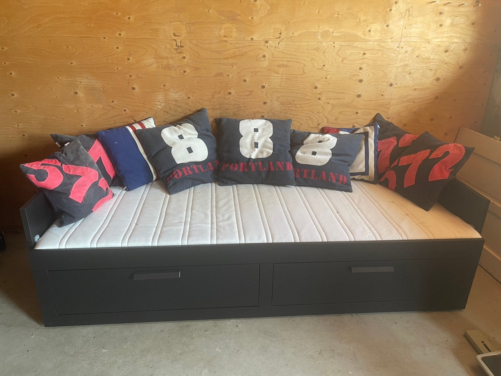 Single/double bed with drawer, Ophalen, Zwart, Tweepersoons, Zo goed als nieuw