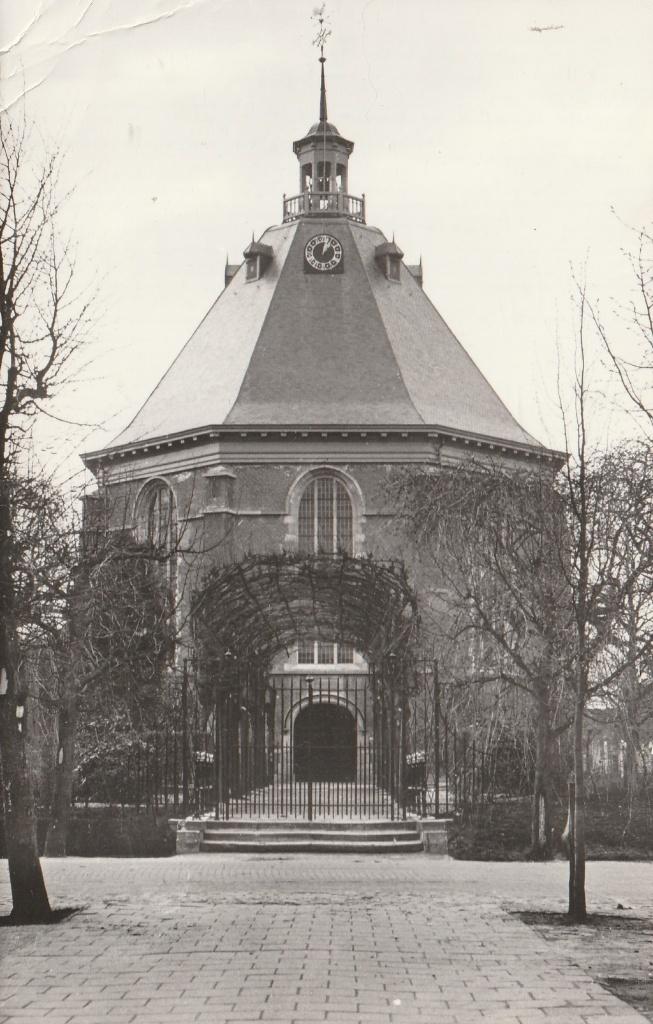 WILLEMSTAD Ned. Herv. Kerk, Verzenden, 1960 tot 1980, Gelopen, Noord-Brabant