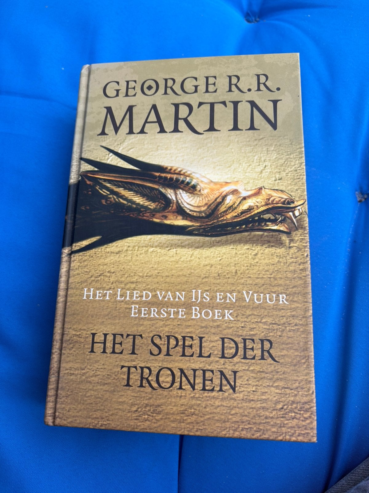 Het spel der tronen , het lied van ijs en vuur (deel1), Boeken, Ophalen of Verzenden, Zo goed als nieuw