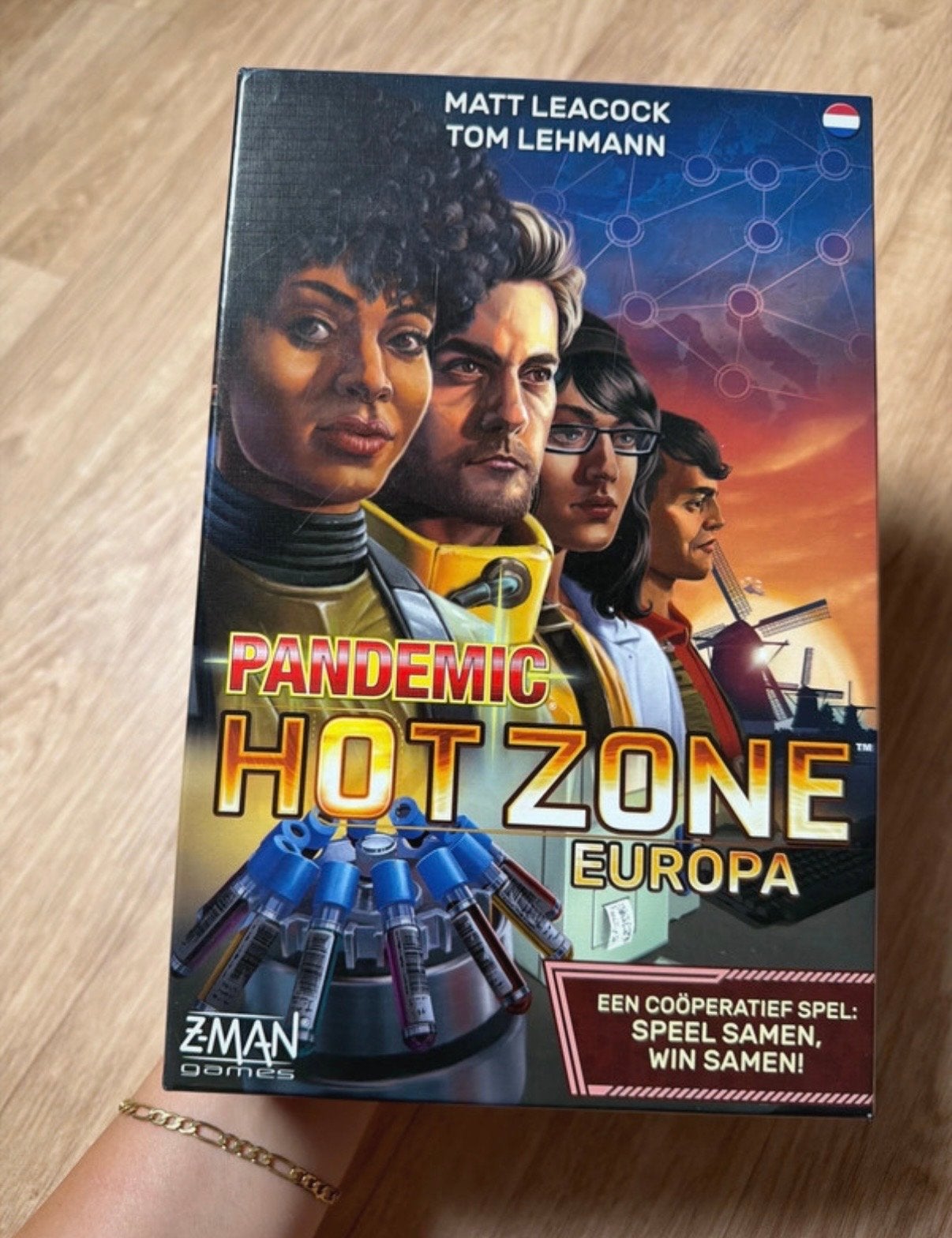 Pandemic Hot Zone Europa Bordspel - ZMAN Games, Drie of vier spelers, Ophalen of Verzenden, Zo goed als nieuw