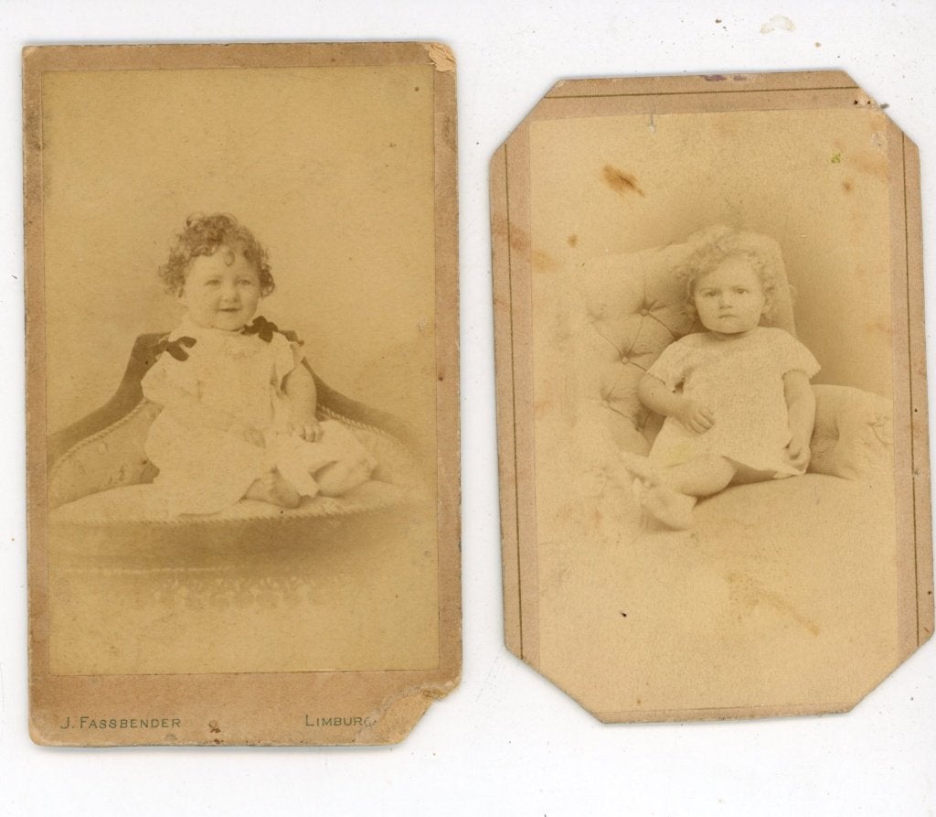 E137;Twee zeer oude CDV's van kinderen - zwaar gebruikt, Verzamelen, Foto's en Prenten, Gebruikt, Verzenden, Foto, Voor 1940