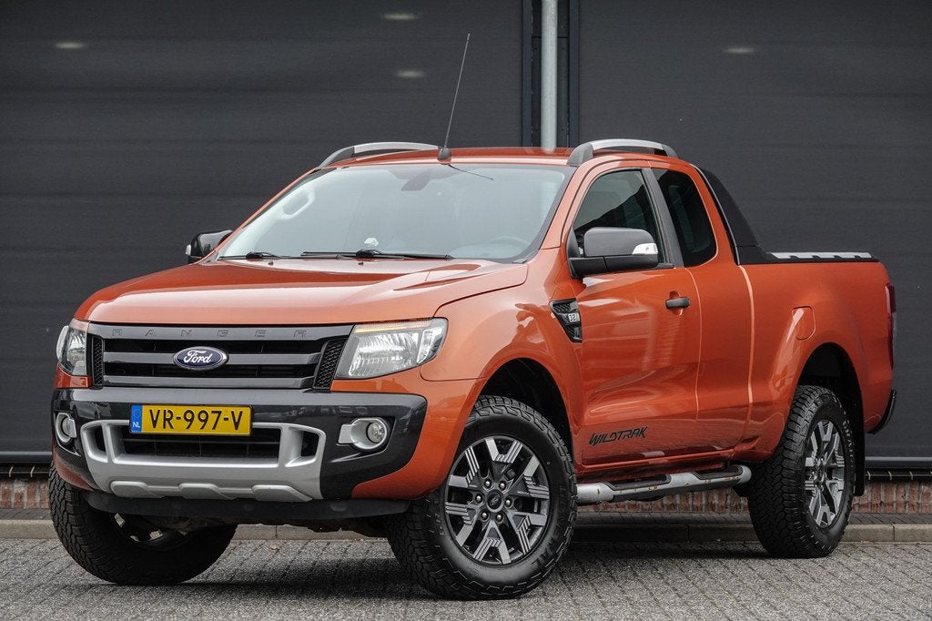 Ford Ranger 3.2Tdci 200Pk | Super Cab | Wildtrak | Achteruit, Auto's, Ford, 2103 kg, Euro 5, Gebruikt, Zwart