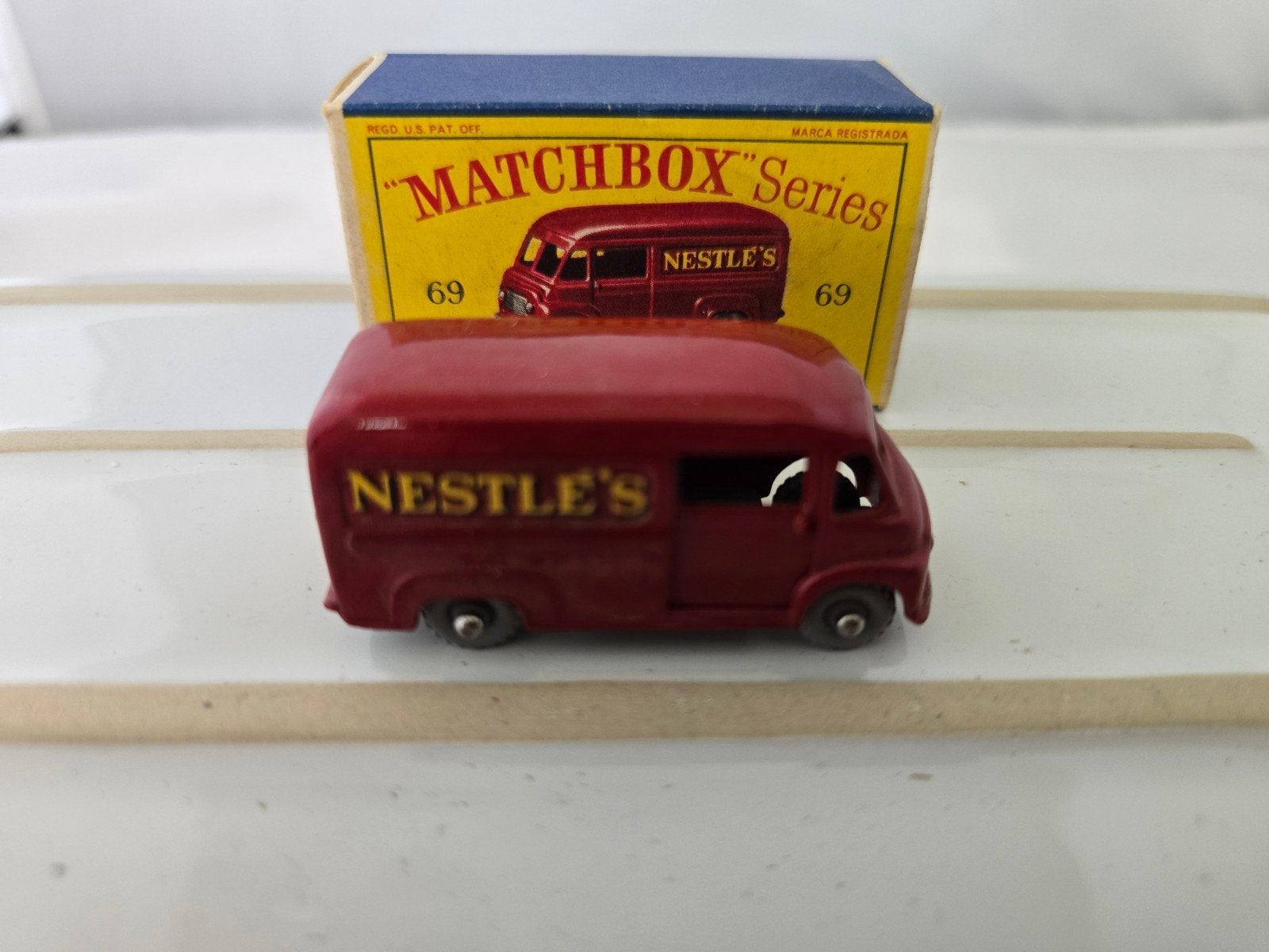 Matchbox Series 69 Nestlé's busje met originele doos, Ophalen of Verzenden