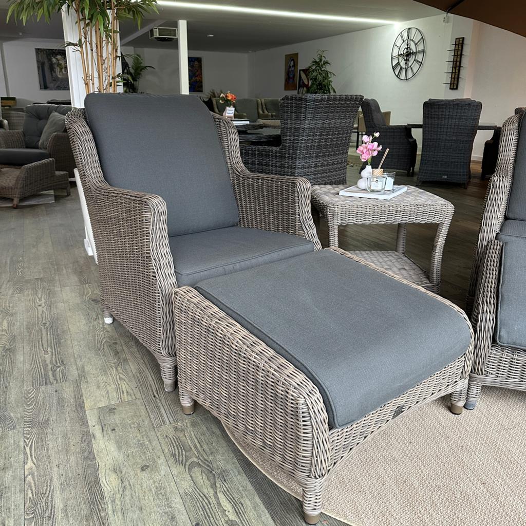 2x 4 Seasons Outdoor (4SO) relax fauteuils + voetenbankjes, Tuin en Terras, 2 zitplaatsen, Verzenden, ., Zo goed als nieuw