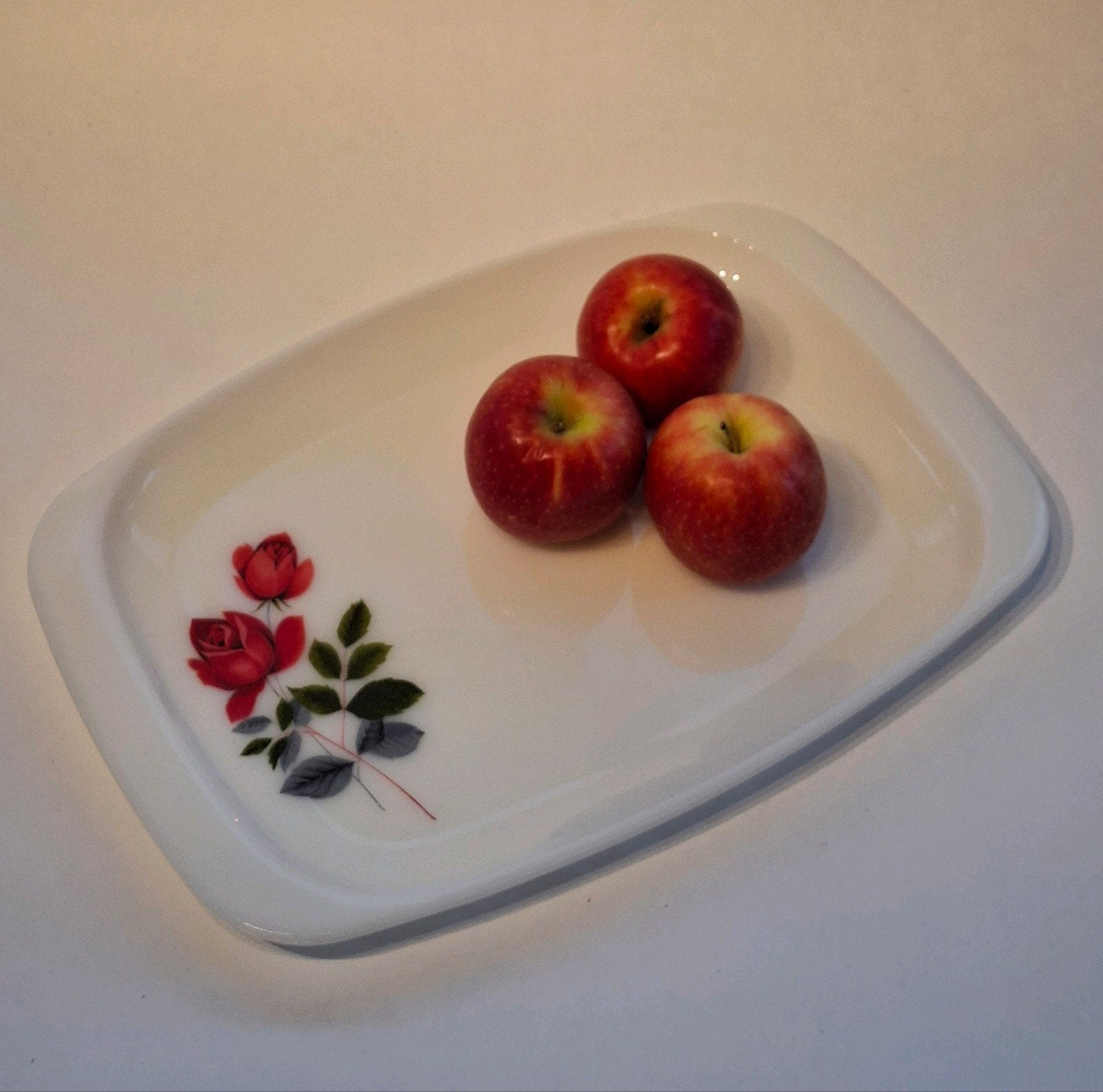 Grote Vintage "June Rose" Pyrex Scchaal, Ophalen of Verzenden, Zo goed als nieuw, Glas, Vintage