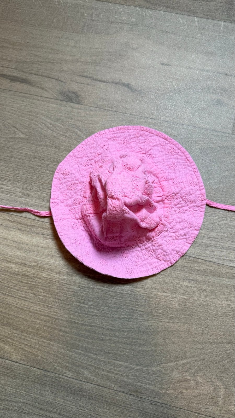 Roze baby zonnehoedje met strikjes maat 68, Kinderen en Baby's, Babykleding | Petten en Hoeden, Meisje, Hoed, Ophalen of Verzenden