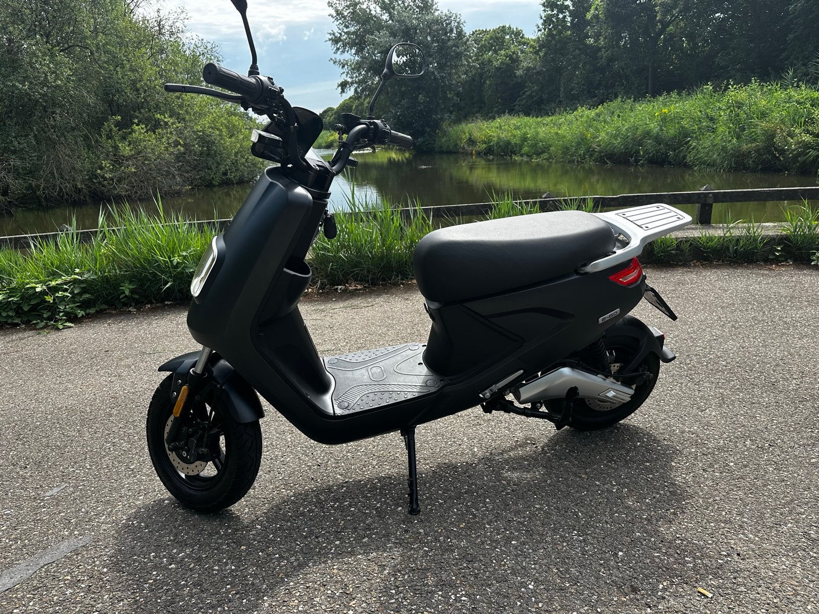 IVA s4 elektrische scooter blauw kenteken 25 km pu, Elektrisch, Zo goed als nieuw, Ophalen, Overige merken