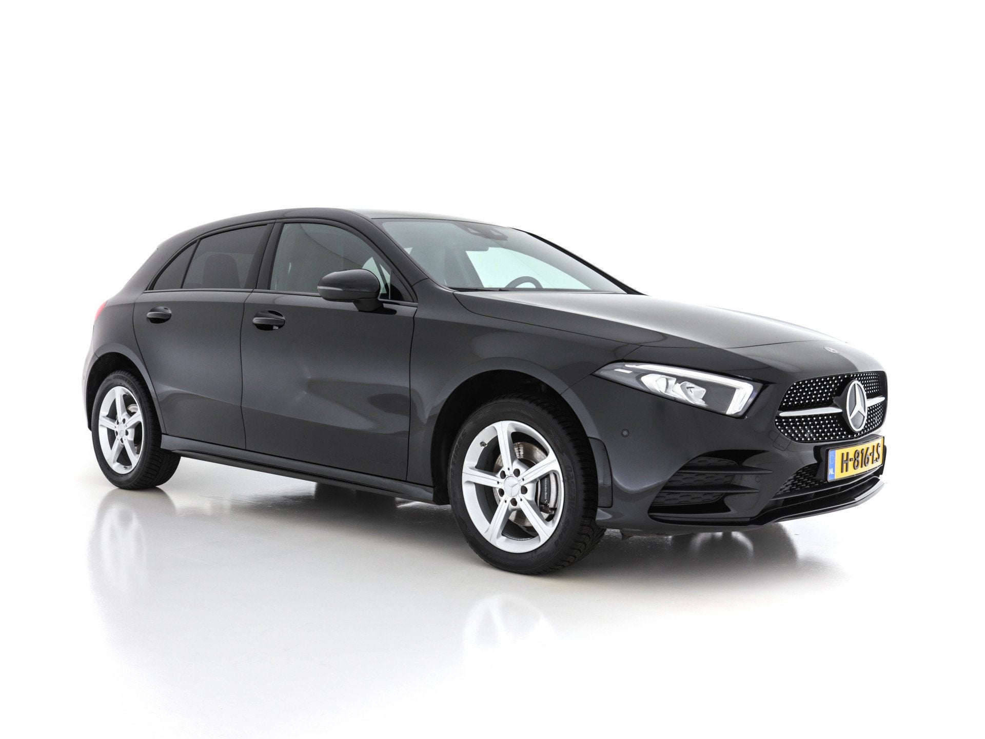 Mercedes-Benz A-Klasse 160 AMG-Styling Business Solution (IN, Auto's, Voorwielaandrijving, Gebruikt, 4 cilinders, Zwart