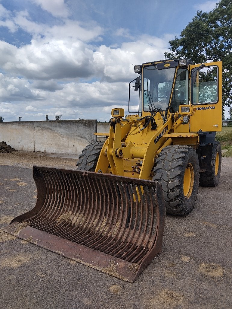 10 tons komatsu WA100 shovel, Ophalen of Verzenden, Wiellader of Shovel