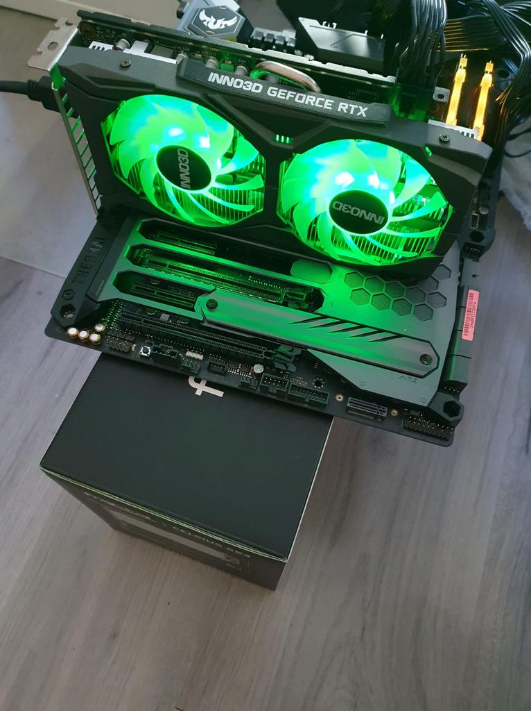 Componenten computer te koop, Ophalen, Zo goed als nieuw, 64 GB of meer, 3 tot 4 Ghz
