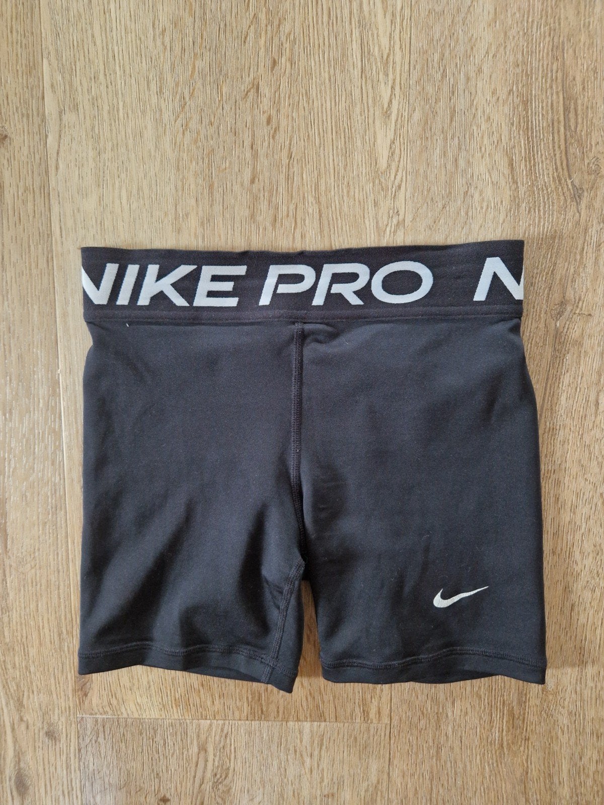 Nike Pro broekje meisje maat M - Nieuwstaat, Kinderen en Baby's, Kinderkleding | Overige, Ophalen of Verzenden, Zo goed als nieuw